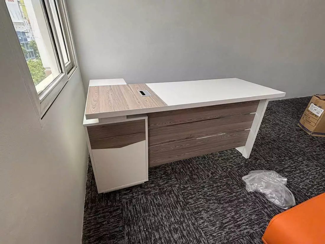 Bàn Giám Đốc LX10 - Giá Liên Hệ 0986 882 049