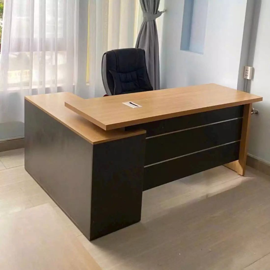 Bàn Giám Đốc LX12 - Giá Liên Hệ 0986 882 049